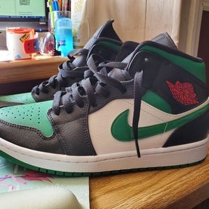 Mens nike air jordan 1 mids